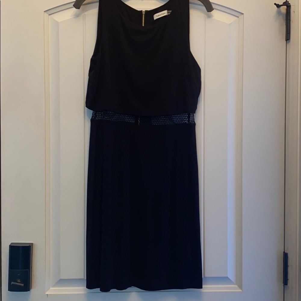 Black sleeveless dress